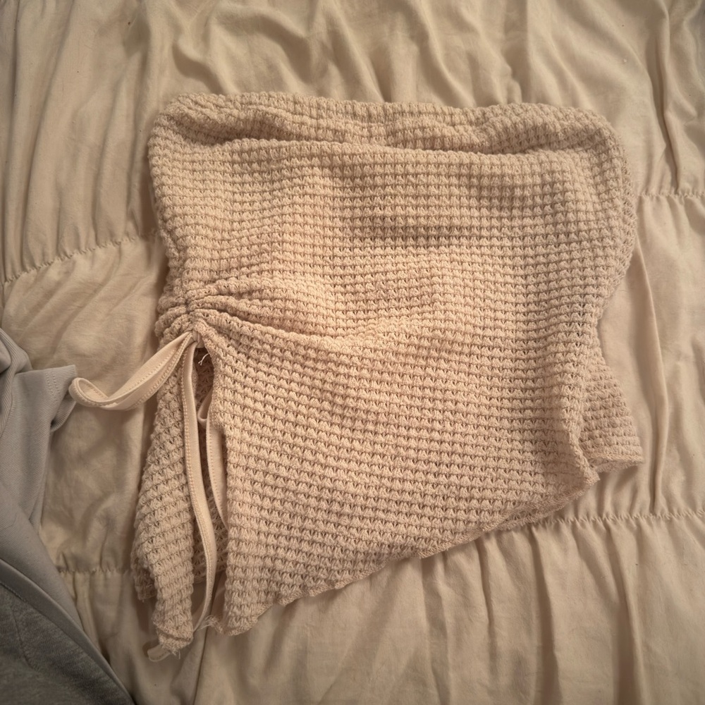 H&M Cream Knit Crop Top